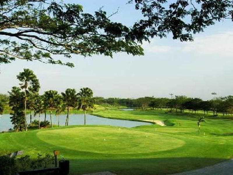 Ciputra Golf, Club & Hotel 泗水 设施 照片