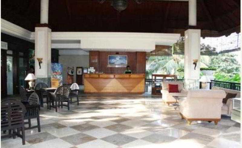 Ciputra Golf, Club & Hotel 泗水 内观 照片