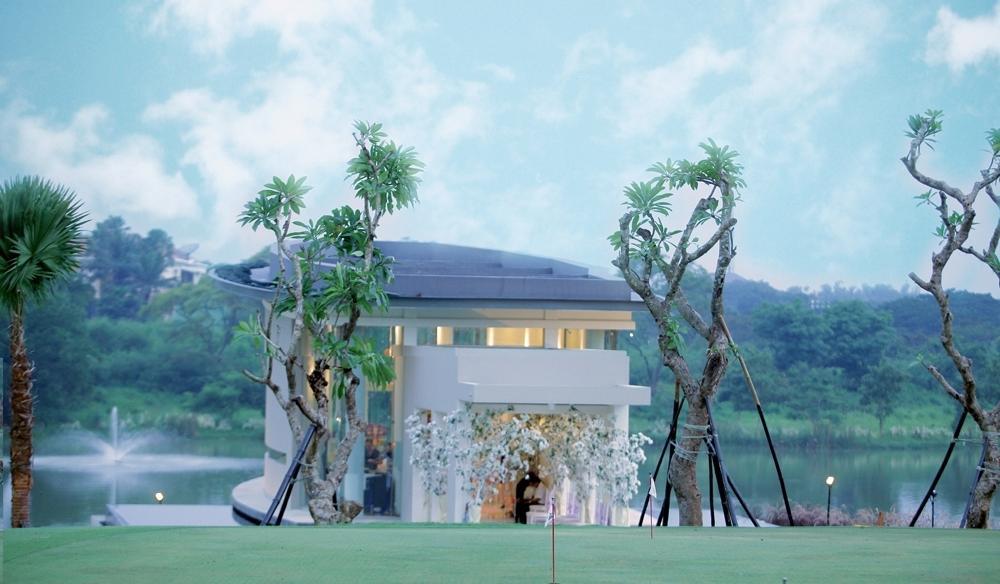 Ciputra Golf, Club & Hotel 泗水 外观 照片